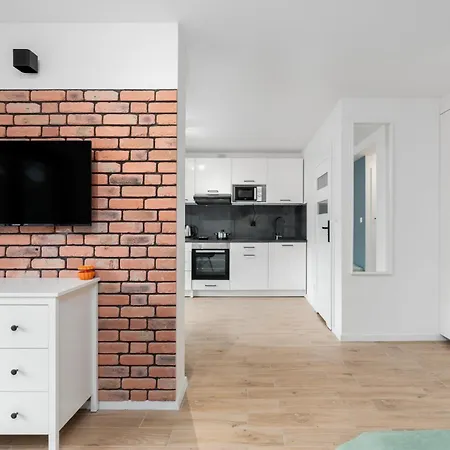 Апартаменты Krosnienska On Ground Level By Renters Познань