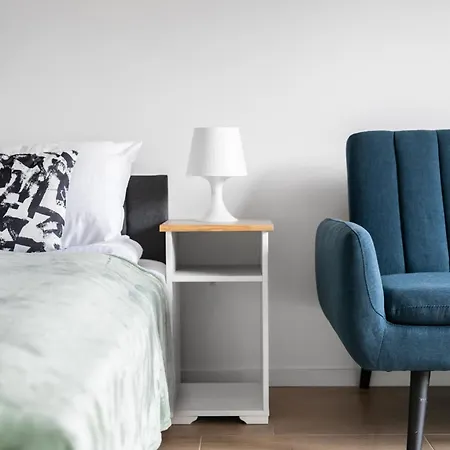 Апартаменты Krosnienska On Ground Level By Renters Познань
