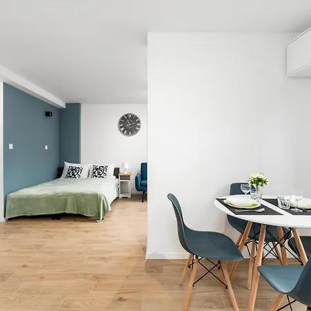 Krosnienska On Ground Level By Renters Познань