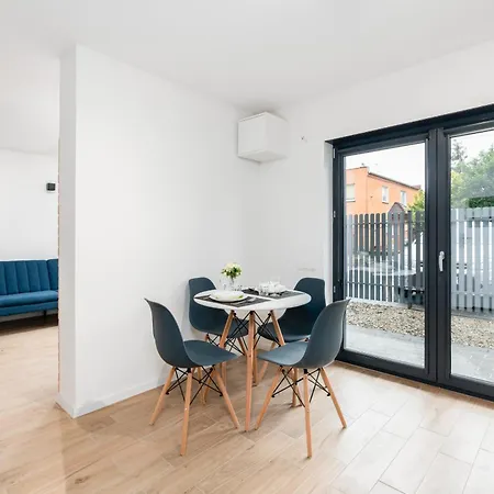 Krosnienska On Ground Level By Renters