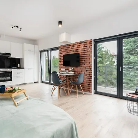 Krosnienska On Ground Level By Renters Апартаменты *